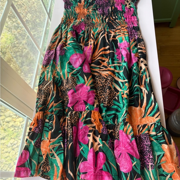 Moda International Dresses & Skirts - Floral Print Women's dress/skirt. Can be worn either way!